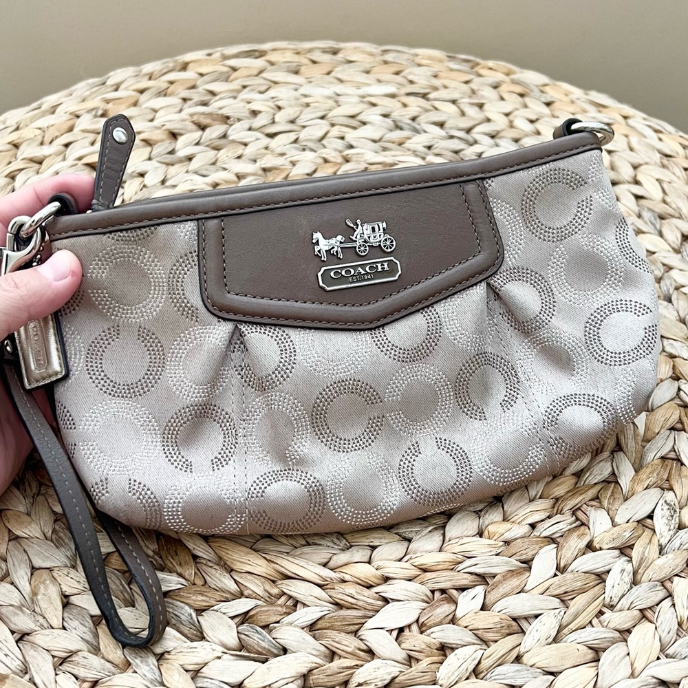 COACH beige canvas monogram signature clutch